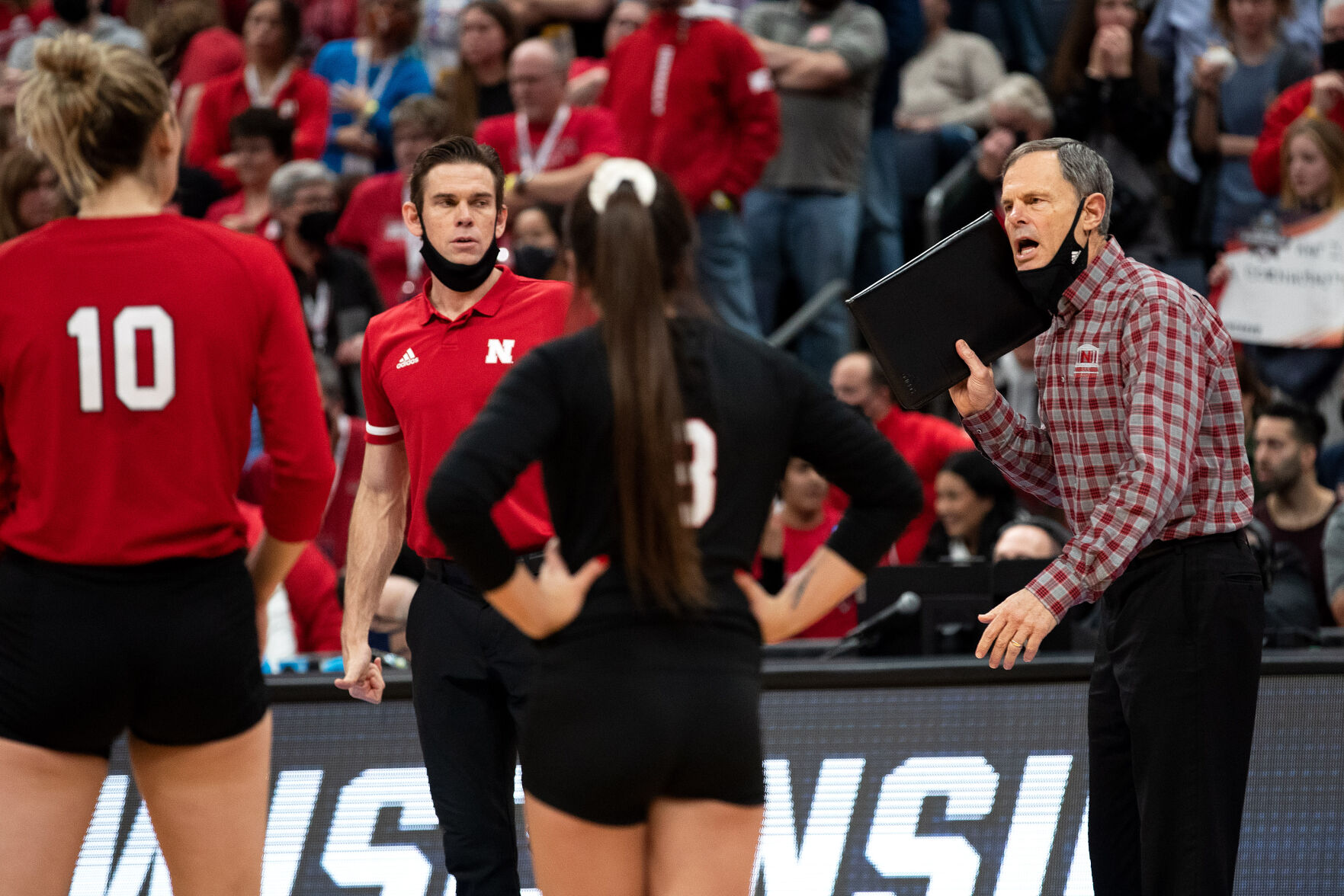 121921-owh-spo-nuvolley62.jpg